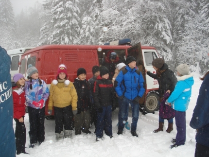 100 школьников из Копейска были спасены из снежного плена в Таганае