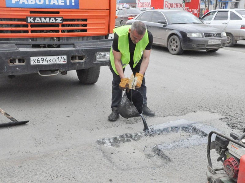 Дубровский выделил Копейску 17 миллионов рублей на ремонт дорог