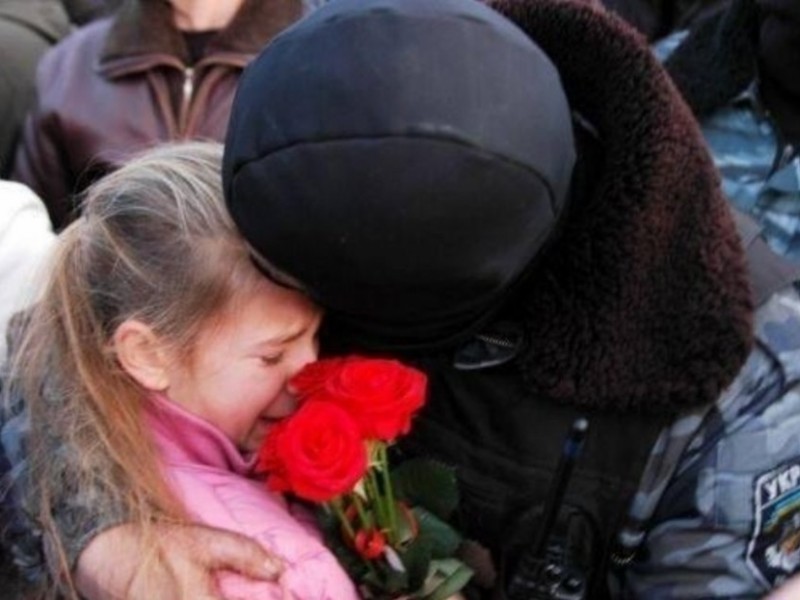 Полицейский из Копейска готов принять семью офицера украинского «Беркута»