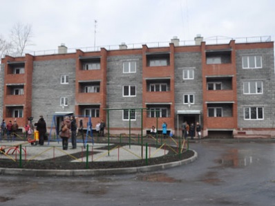 В Копейске 30 сирот наконец получили квартиры