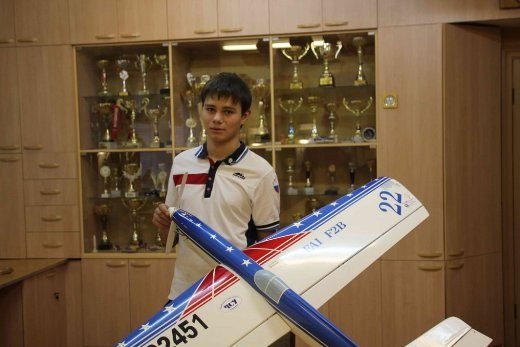 Копейчанин стал чемпионом мира по авиамодельному спорту