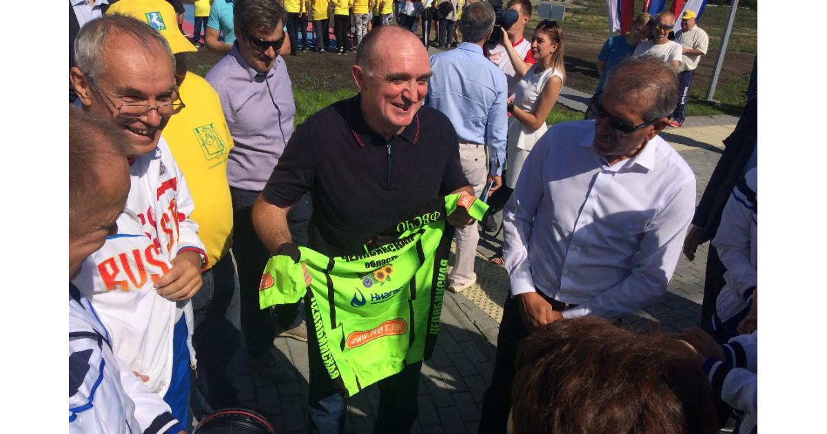 Губернатор Челябинской области наградил копейских велосипедистов