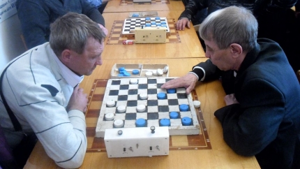 Копейчане приняли участие в чемпионате по шашкам для слепоглухих