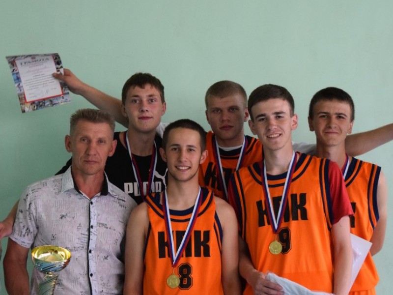 Копейские студенты стали чемпионами области по баскетболу