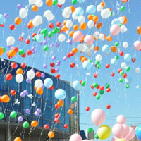 Копейчане запустили в мирное небо более 700 воздушных шаров